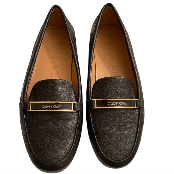 Calvin Klein, LIRA black loafers, with gold branding in front. Classy, size 8.5 - Picture 5 of 9